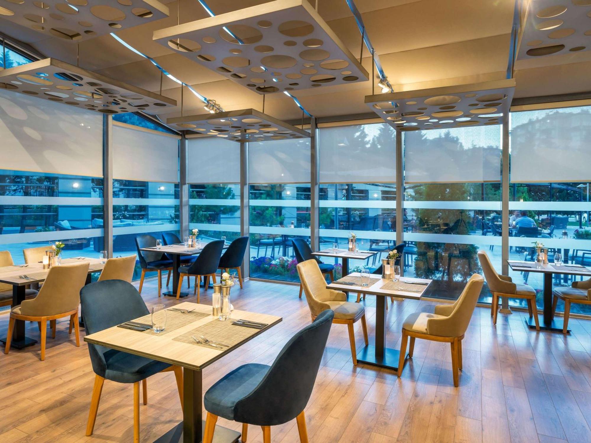 Отель Novotel 4*