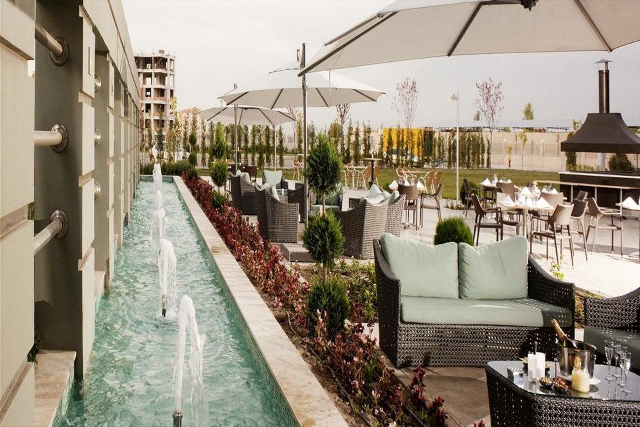 Отель Novotel